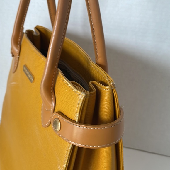 AUTHENTIC/VINTAGE BURBERRY HANDBAG #0824C. - Picture 7 of 17